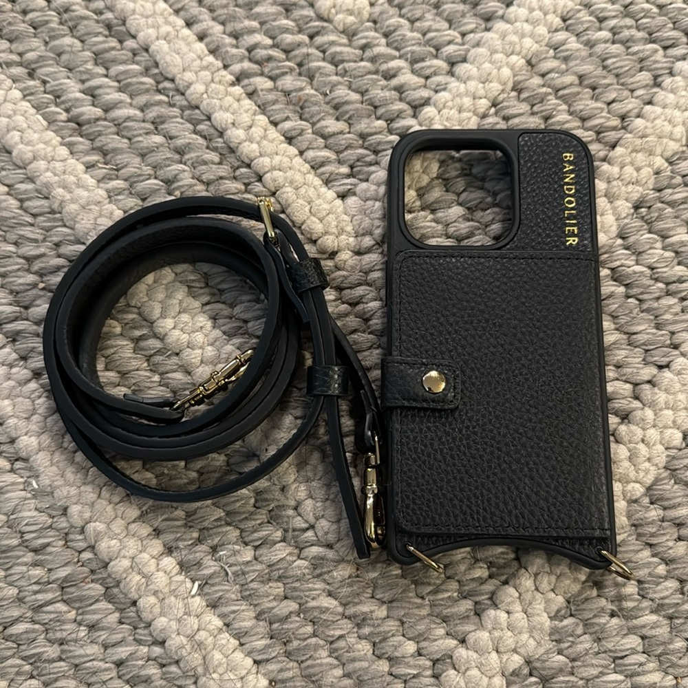 Bandolier, Mila MagSafe, iPhone 15 Pro, Black/Gold